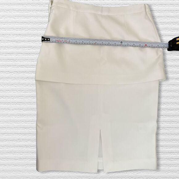 BCBG MaxAzria White Skirt - Size 6 - Color Off White - Picture 4 of 5